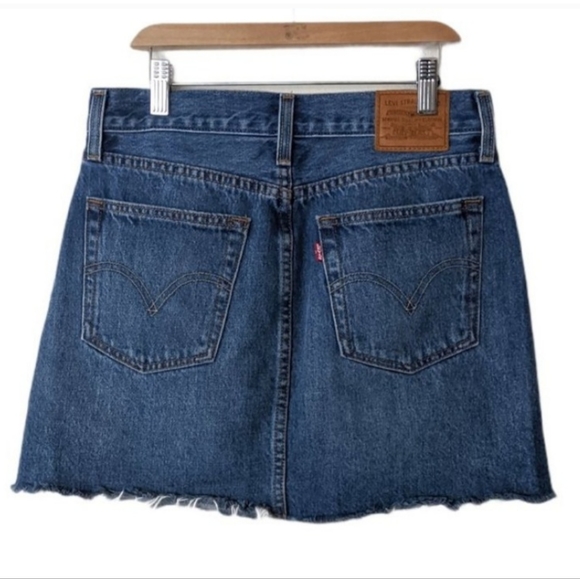 Levi's Deconstructed Denim Mini Skirt Middle Man size 27 - Picture 3 of 3